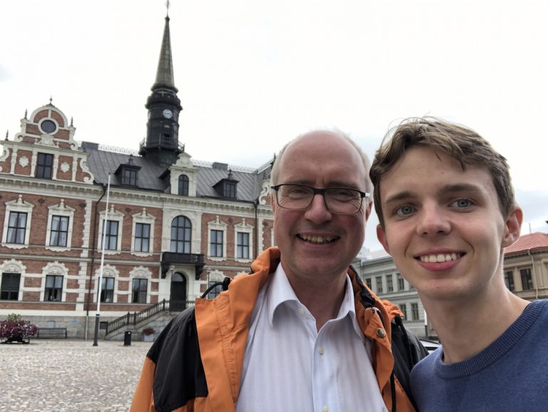 Lidingöbon Philip, 16, har besökt alla kommuner i Sverige